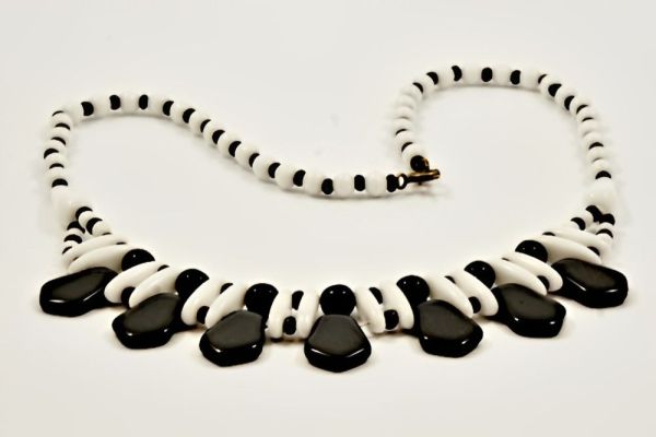 Art Deco Style Black and White Glass Drop Fringe Necklace